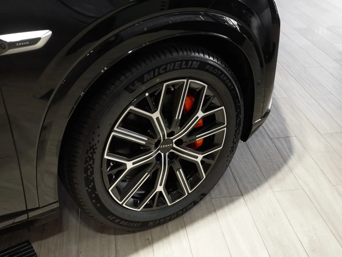Zeekr 8X 2.0h AT 4WD (898 л.с.) Max Черный в АВИЛОН. Слайд №20