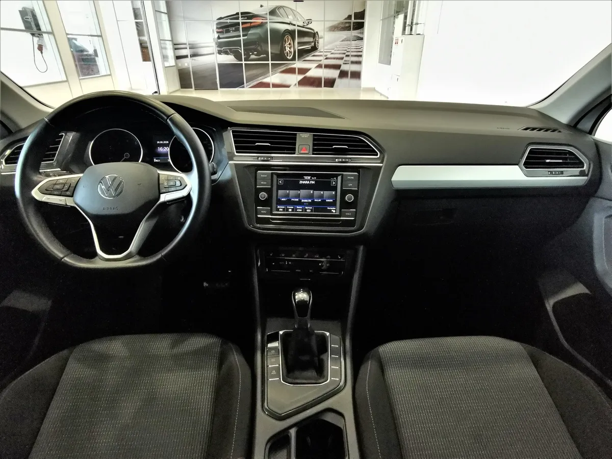 Volkswagen Tiguan 1.4 TSI BlueMotion DSG (150 л.с.) Comfortline Белый в АВИЛОН. Слайд №13