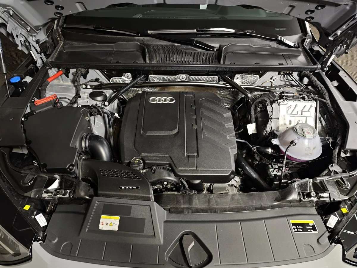 Audi Q5 L 2.0 TFSI S tronic quattro (245 л.с.) Luxury Dynamic Серый в АВИЛОН. Слайд №11