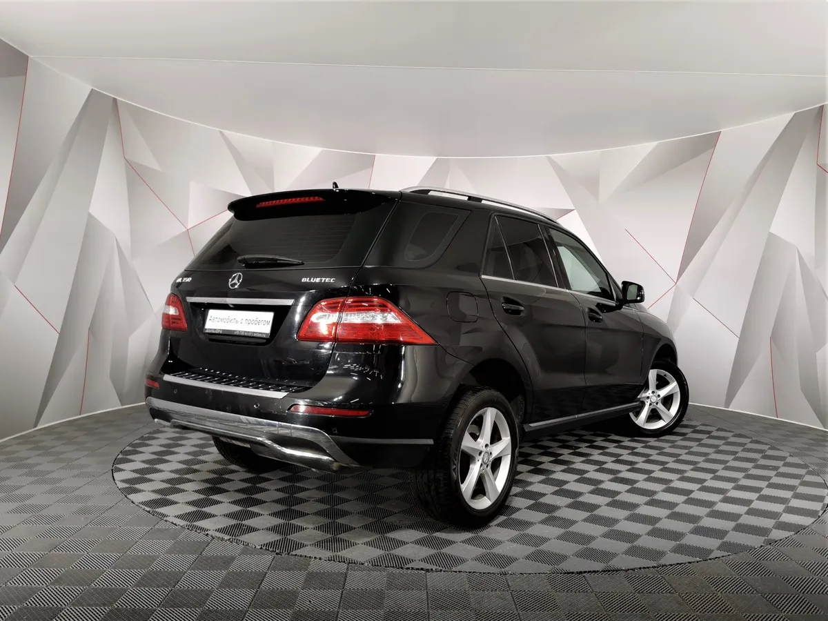 Mercedes-Benz M-Класс ML 350 BlueTEC 7G-Tronic Plus 4Matic (249 л.с.) Черный в АВИЛОН. Слайд №2
