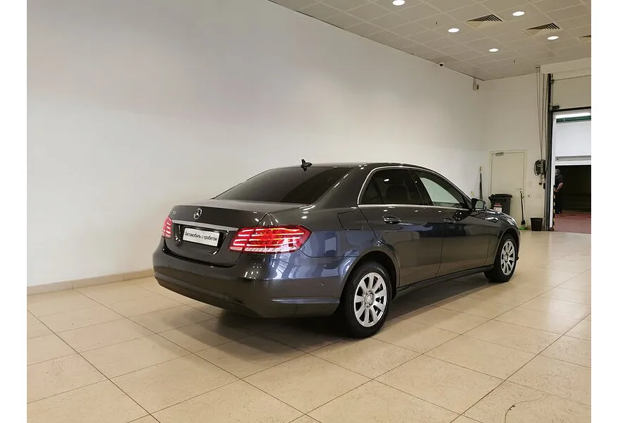 Mercedes-Benz E-Класс E 200 T BlueEfficiency 7G-Tronic Plus (184 л.с.) Серый в АВИЛОН. Слайд №2