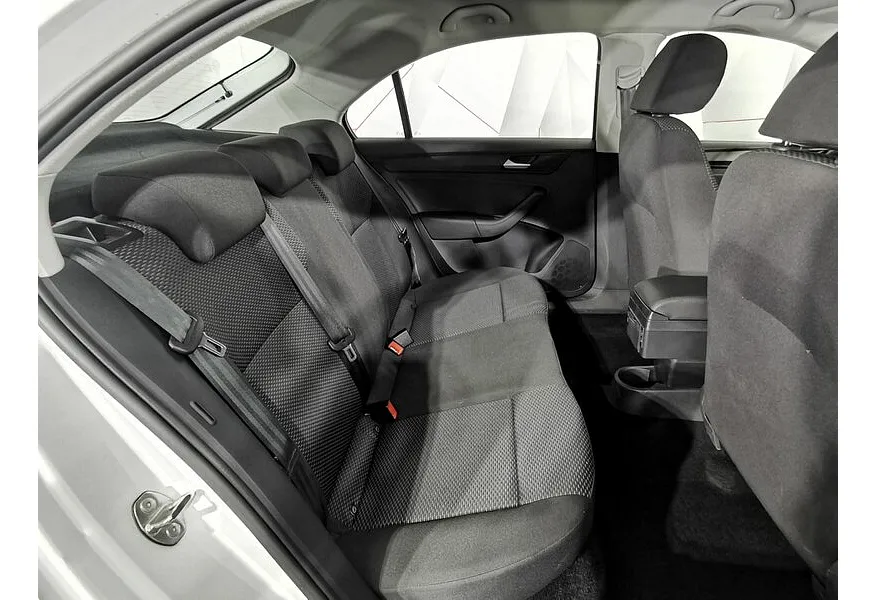 Volkswagen Polo 1.6 MPI AT (110 л.с.) Comfortline Белый в АВИЛОН. Слайд №17 Volkswagen Polo 1.6 MPI AT (110 л.с.) Comfortline Белый в АВИЛОН. Слайд №17