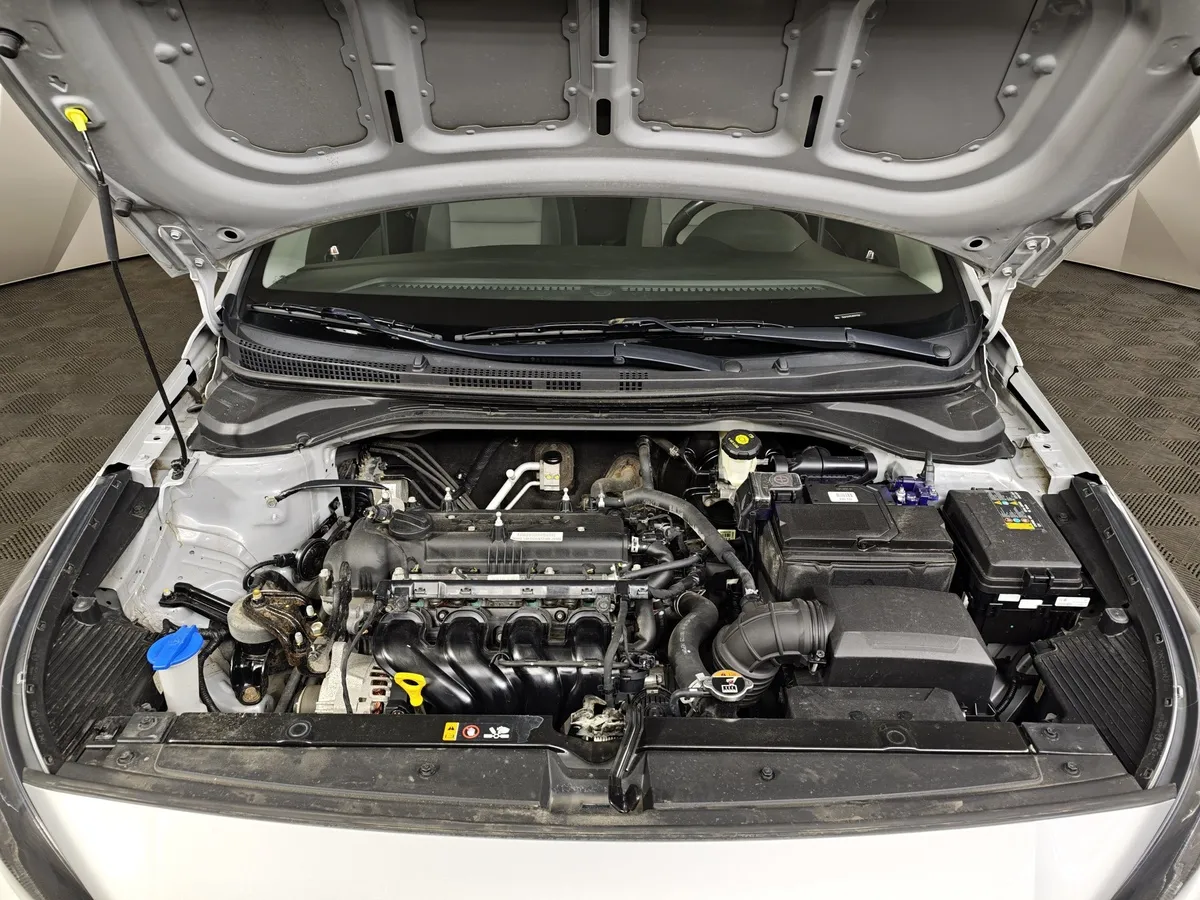 Hyundai Solaris 1.6 AT (123 л.с.) Elegance Серебристый в АВИЛОН. Слайд №11