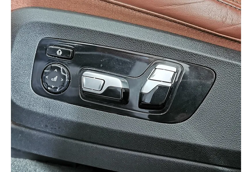 LIVE. Слайд №20