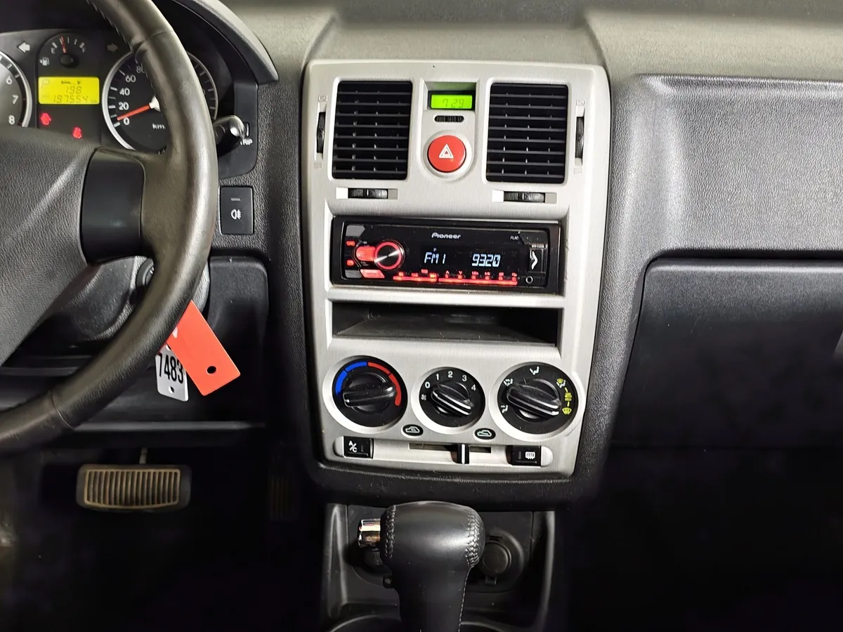 Hyundai Getz 1.4 AT (97 л.с.) Серый в АВИЛОН. Слайд №15