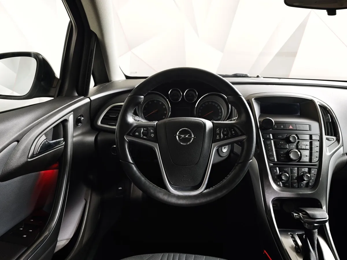 Opel Astra 1.4 Turbo AT (140 л.с.) Коричневый в АВИЛОН. Слайд №19