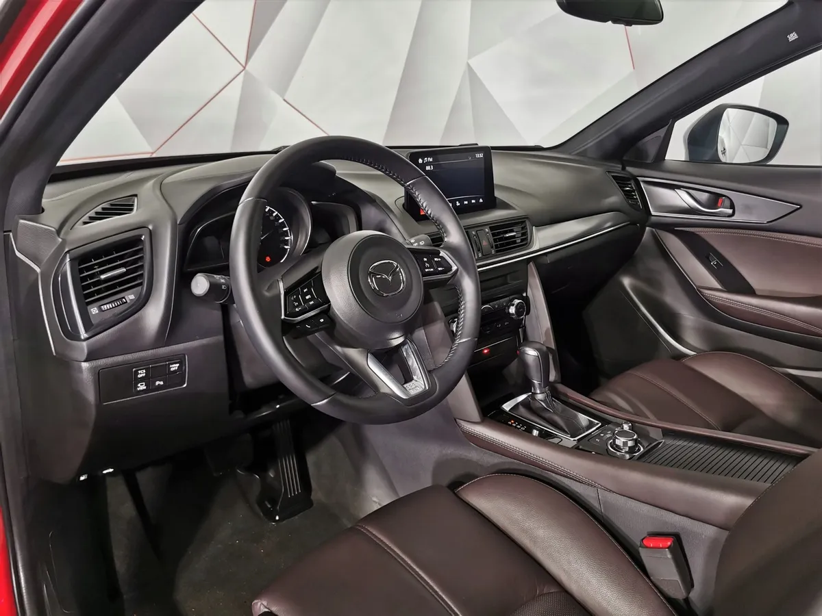 Mazda CX-4 2.0 AT (158 л.с.) High Красный в АВИЛОН. Слайд №18