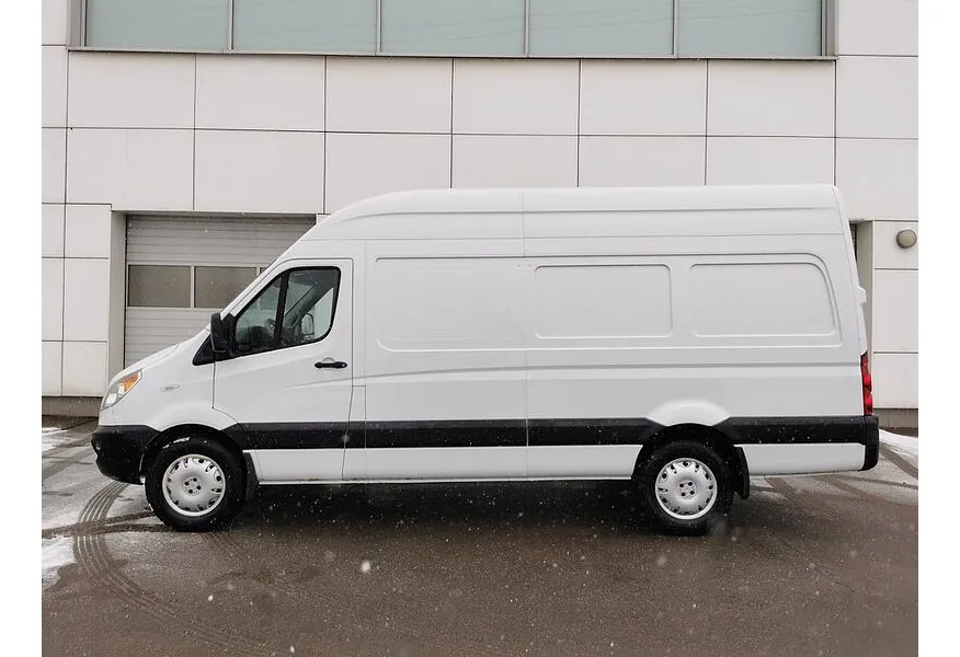 Sollers Atlant VAN 2.7D MT RWD SRW (150 л.с.) L3H2 3.5T Белый в АВИЛОН. Слайд №5