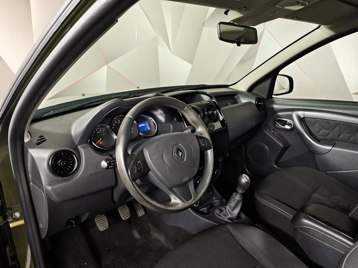 Renault Duster 2.0 MT 4x4 (143 л.с.) Зеленый в АВИЛОН. Слайд №19