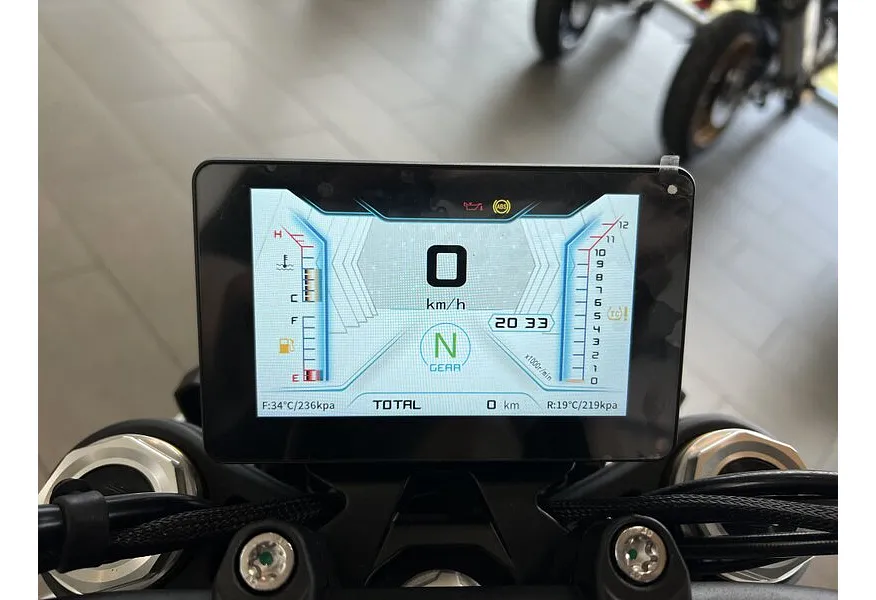 QJMOTOR SRK 550 554 см³ (56 л.с.) (56) 554 Голубой в АВИЛОН. Слайд №11 QJMOTOR SRK 550 554 см³ (56 л.с.) (56) 554 Голубой в АВИЛОН. Слайд №11