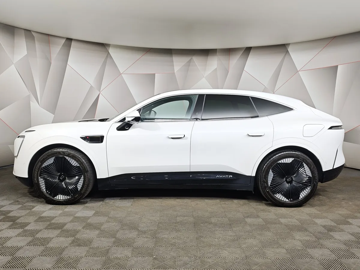 Avatr 11 Long Range Dual Motor AT 4WD (309 л.с.)  Luxury Edition  Белый в АВИЛОН. Слайд №5