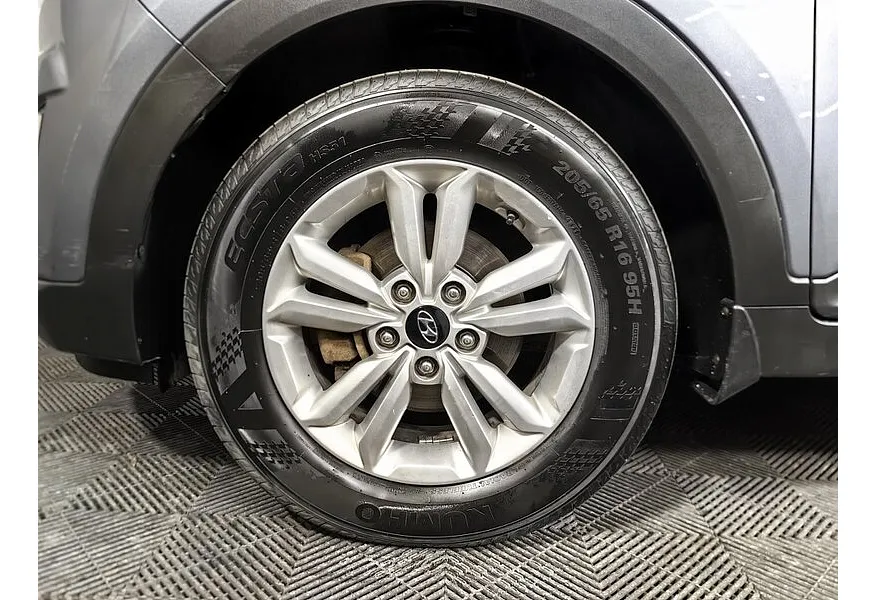 Hyundai Creta 1.6 MT (123 л.с.) Comfort Plus Серый в АВИЛОН. Слайд №9