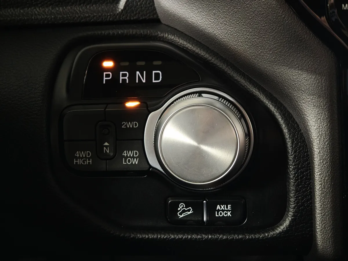 Dodge Ram 5.7 AT 4WD (395 л.с.) Rebel Серый в АВИЛОН. Слайд №28