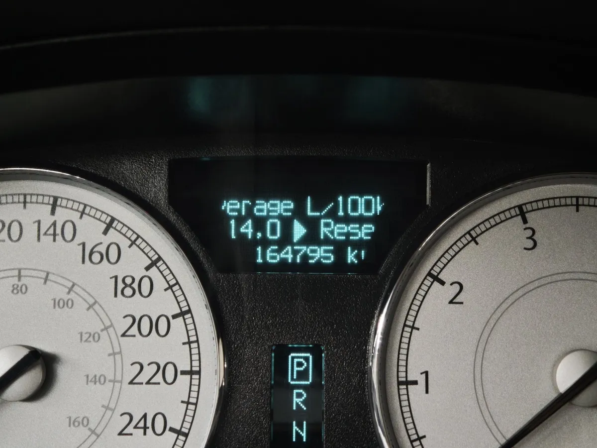 Chrysler 300C 3.5 AT (249 л.с.) Черный в АВИЛОН. Слайд №18