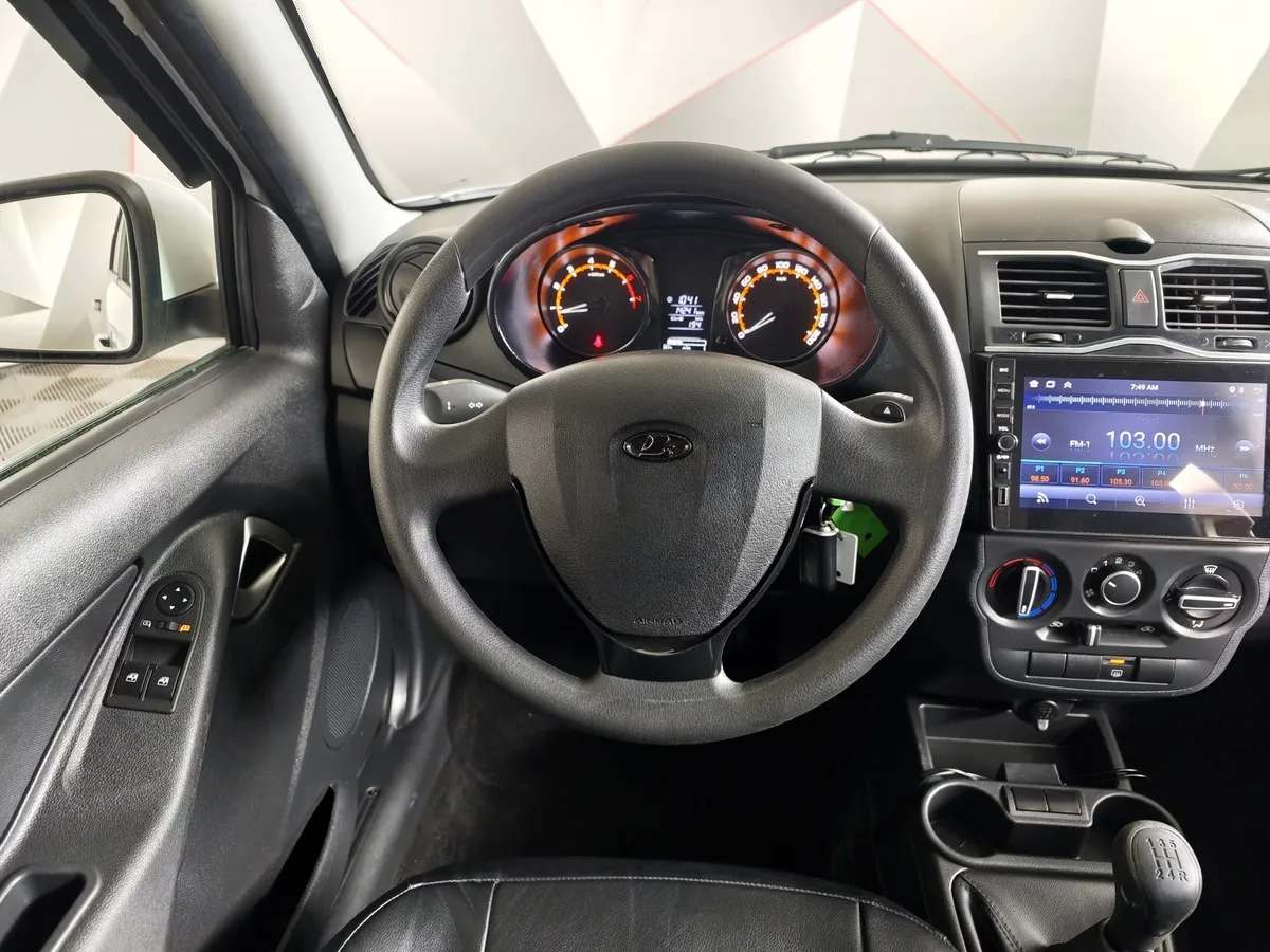 ВАЗ (Lada) Granta 1.6 MT 8кл (87 л.с.) Белый в АВИЛОН. Слайд №19