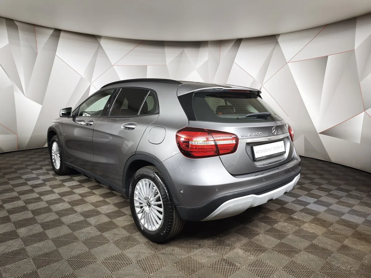 Mercedes-Benz GLA 200 7G-DCT (150 л.с.) Особая серия Серый в АВИЛОН. Слайд №4
