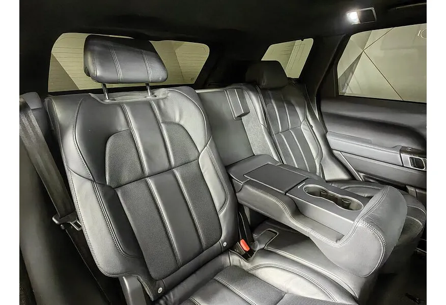 Land Rover Range Rover Sport 3.0 TDV6 AT AWD (249 л.с.) HSE Dynamic Черный в АВИЛОН. Слайд №16