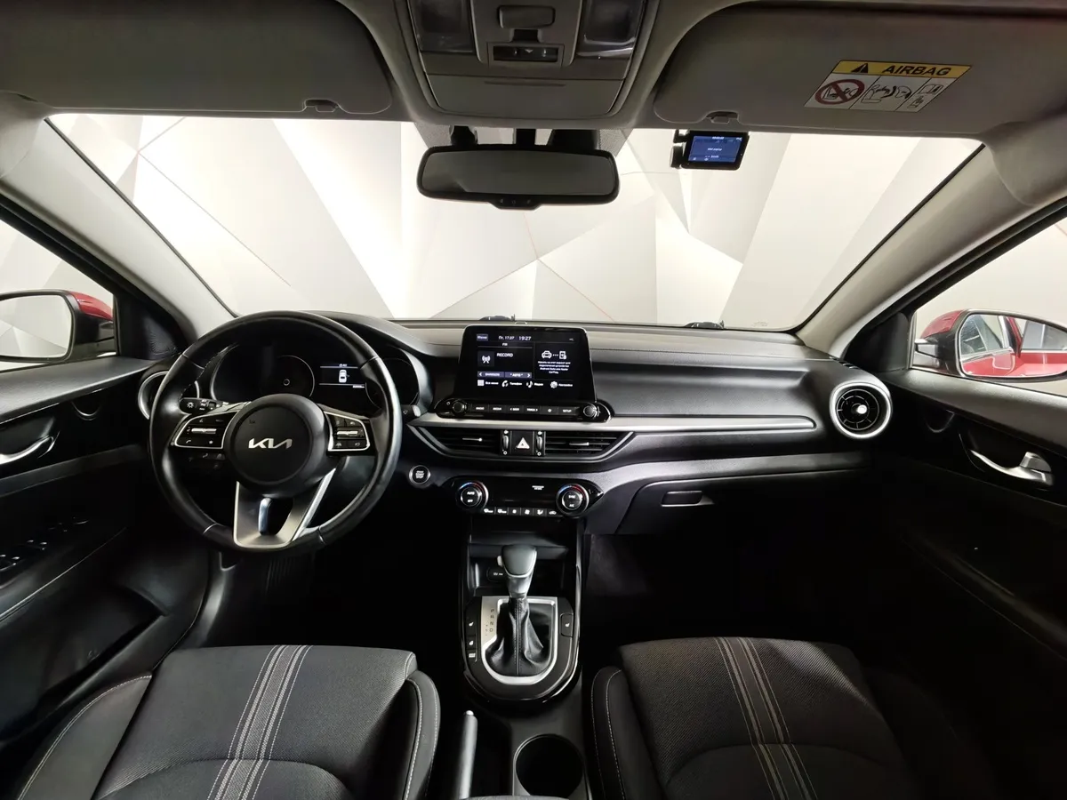 Kia Cerato 1.6 AT (122 л.с.) Красный в АВИЛОН. Слайд №14
