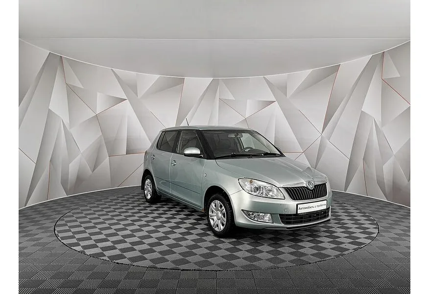 Skoda Fabia 1.4 MT (125 л.с.) Зеленый в АВИЛОН. Слайд №3