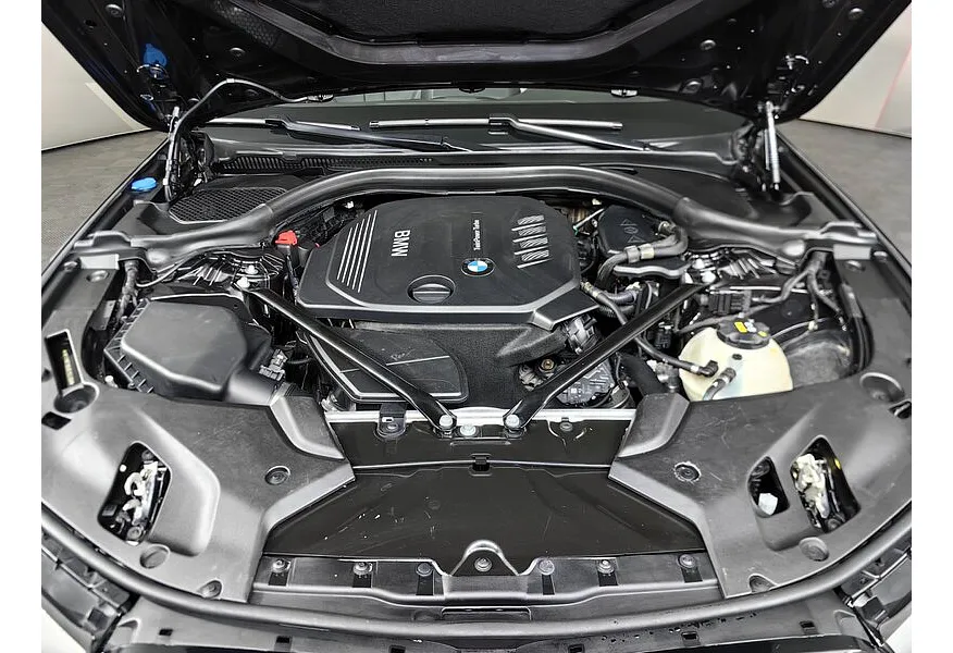 BMW 5 серия 520d Steptronic (190 л.с.) Серый в АВИЛОН. Слайд №10