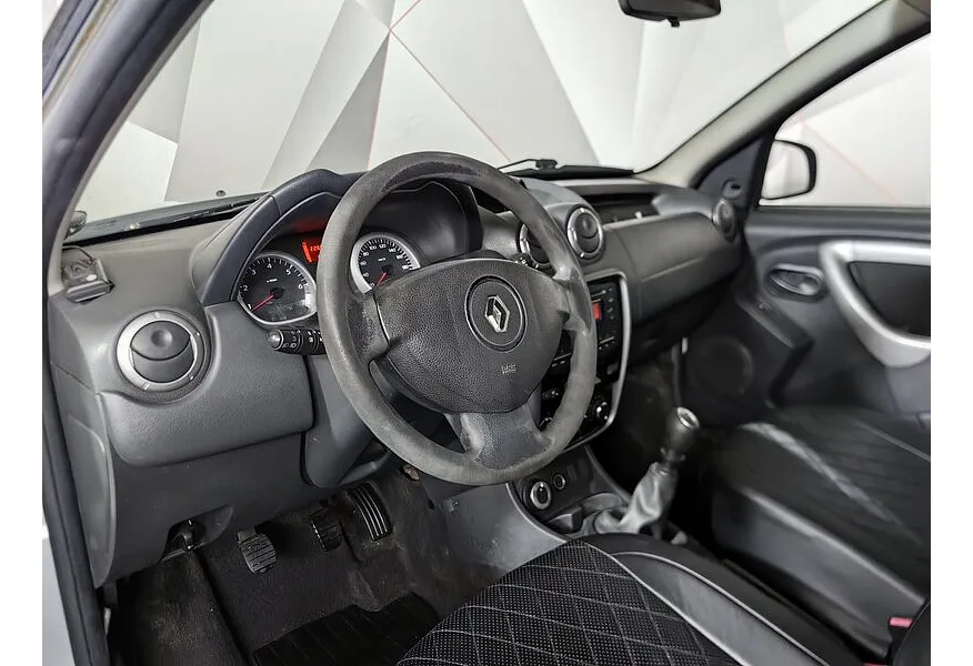 Renault Duster 2.0 MT 4x4 (135 л.с.) Серый в АВИЛОН. Слайд №19