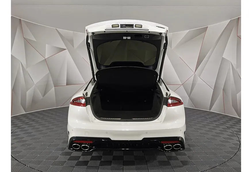 АВИЛОН - Kia Stinger 2.0 AT (247 л.с.) Comfort Белый - slide 13