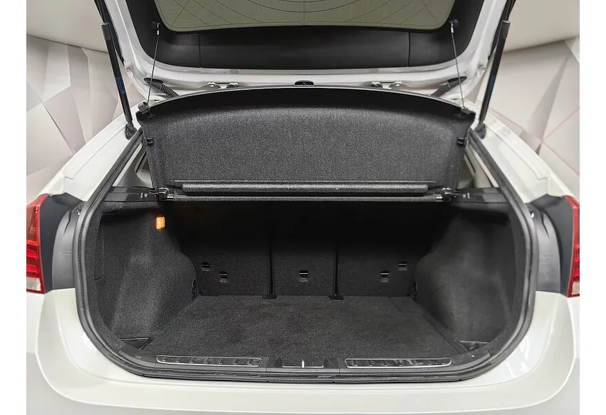 BMW X1 sDrive18i AT (150 л.с.) Белый в АВИЛОН. Слайд №9