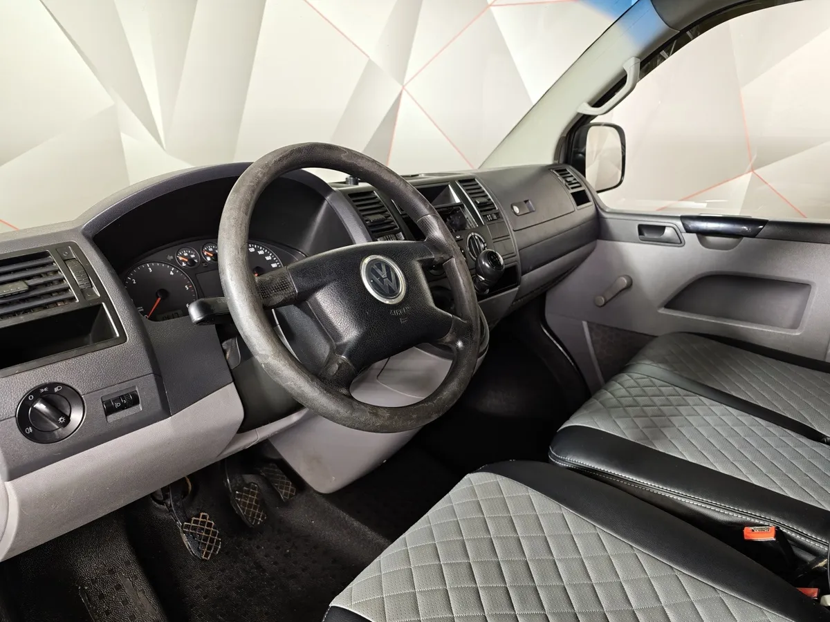 Volkswagen Transporter 1.9 TDI SWB L1H1 MT (84 л.с.) Серебристый в АВИЛОН. Слайд №14