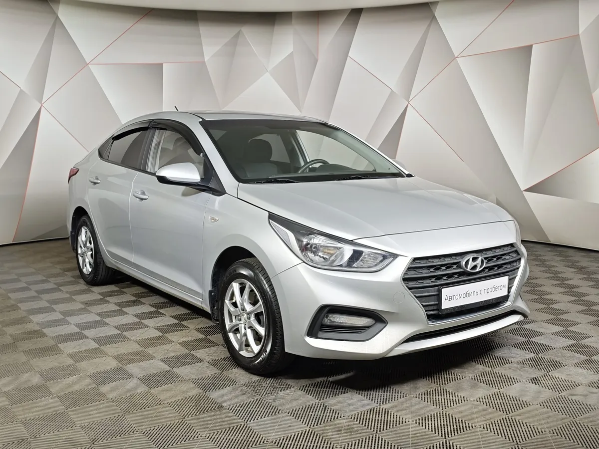 Hyundai Solaris 1.4 MT (100 л.с.) Comfort Серебристый в АВИЛОН. Слайд №3