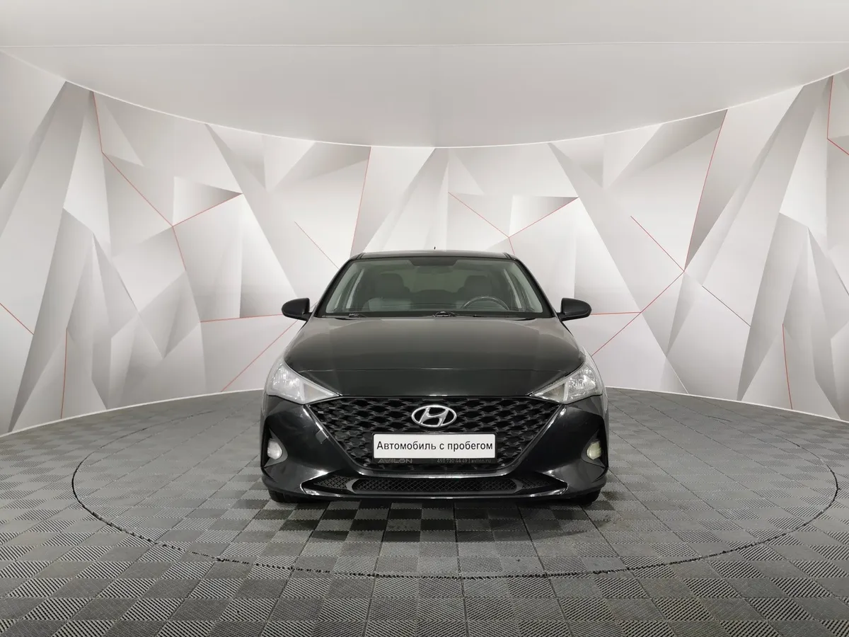 Hyundai Solaris 1.6 AT (123 л.с.) Comfort + Light Черный в АВИЛОН. Слайд №7