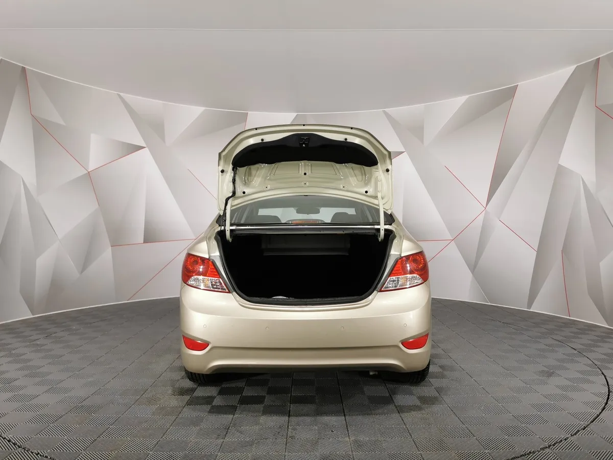 Hyundai Solaris 1.6 AT (123 л.с.) Comfort Серый в АВИЛОН. Слайд №11