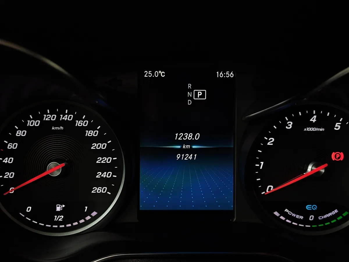 Mercedes-Benz C-Класс C 200 9G-TRONIC 4MATIC (190 л.с.) Sport Черный в АВИЛОН. Слайд №18