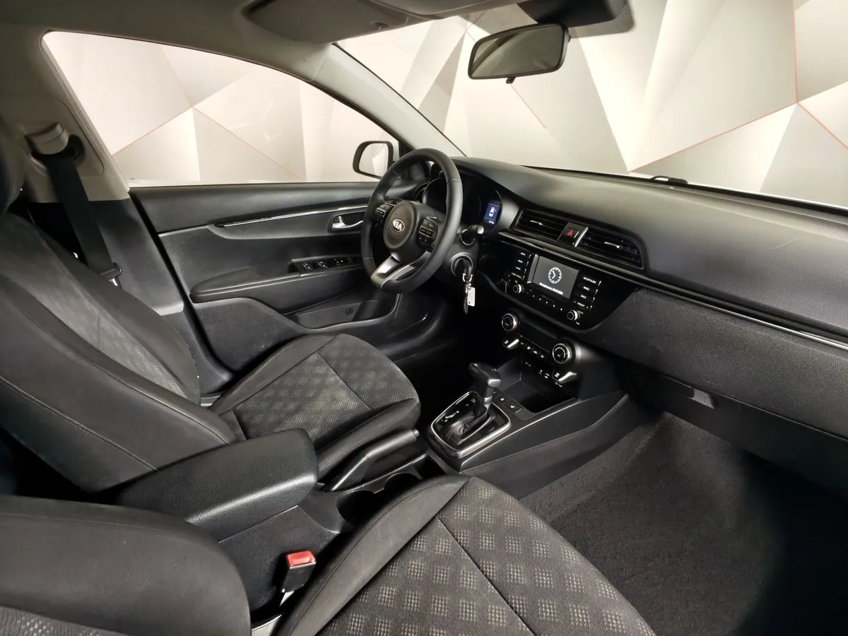 Kia Rio 1.6 AT (123 л.с.) Белый в АВИЛОН. Слайд №13