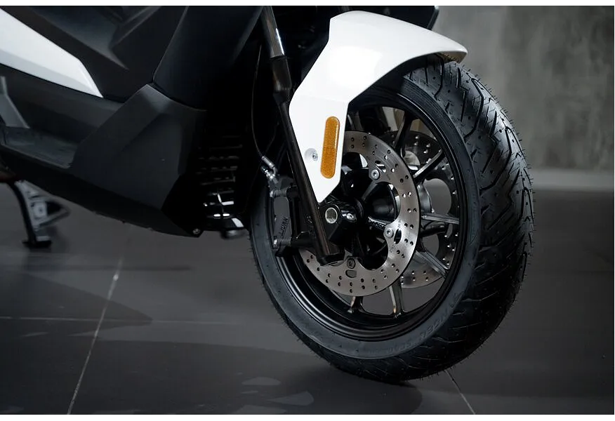 АВИЛОН - VOGE SR4 Max 350 см³ (28 л.с.) (28) 350 Белый - slide 10