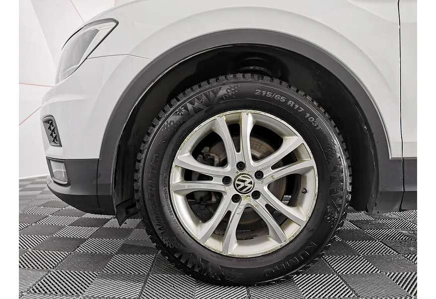 Volkswagen Tiguan 1.4 TSI BlueMotion MT (125 л.с.) Comfortline Белый в АВИЛОН. Слайд №9