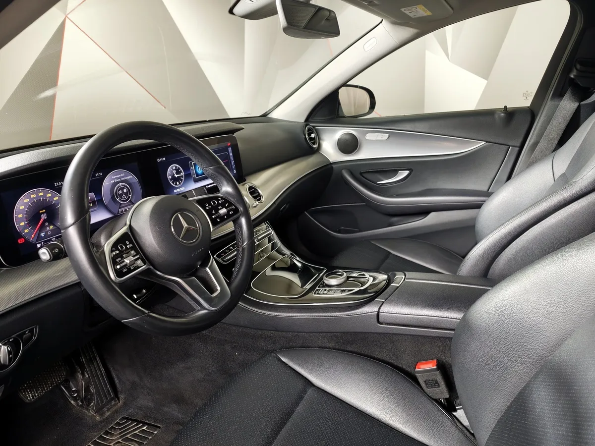 Mercedes-Benz E-Класс E 200 4MATIC 9G-TRONIC (184 л.с.) Premium Черный в АВИЛОН. Слайд №19
