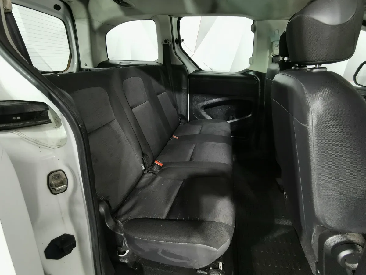 Citroen Berlingo 1.6 HDi MT (90 л.с.) Белый в АВИЛОН. Слайд №13