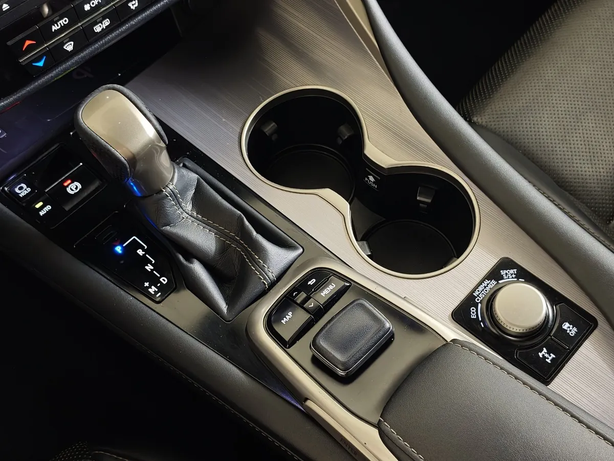 Lexus RX 350 AT AWD (300 л.с.) Luxury Серый в АВИЛОН. Слайд №23