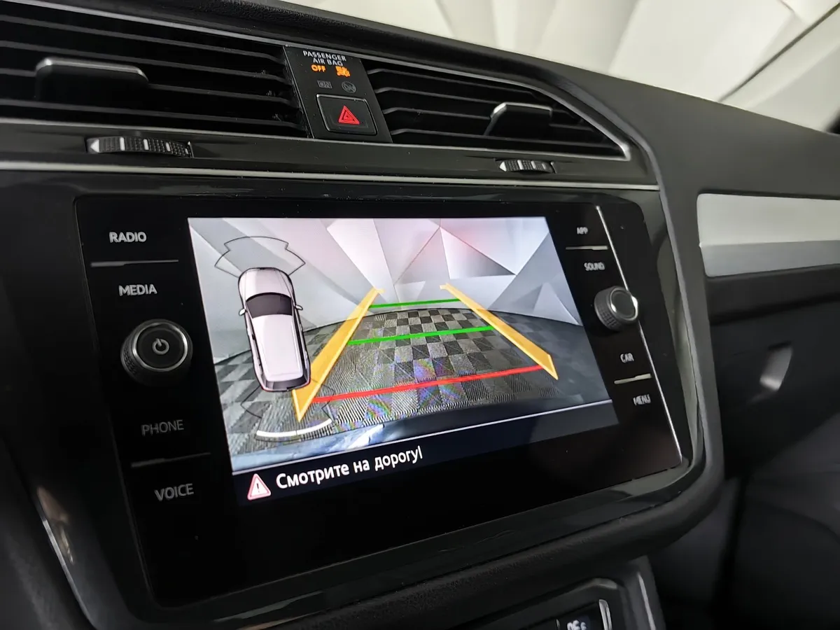 Volkswagen Tiguan 2.0 TSI 4Motion DSG (180 л.с.) Comfortline Черный в АВИЛОН. Слайд №21