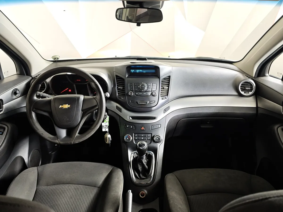 Chevrolet Orlando 1.8 MT (141 л.с.) Белый в АВИЛОН. Слайд №14
