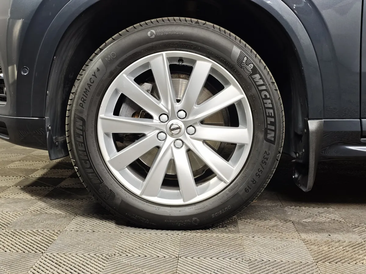 Volvo XC90 2.0 T5 Drive-E AT AWD (5 мест) (249 л.с.) Inscription Серый в АВИЛОН. Слайд №9