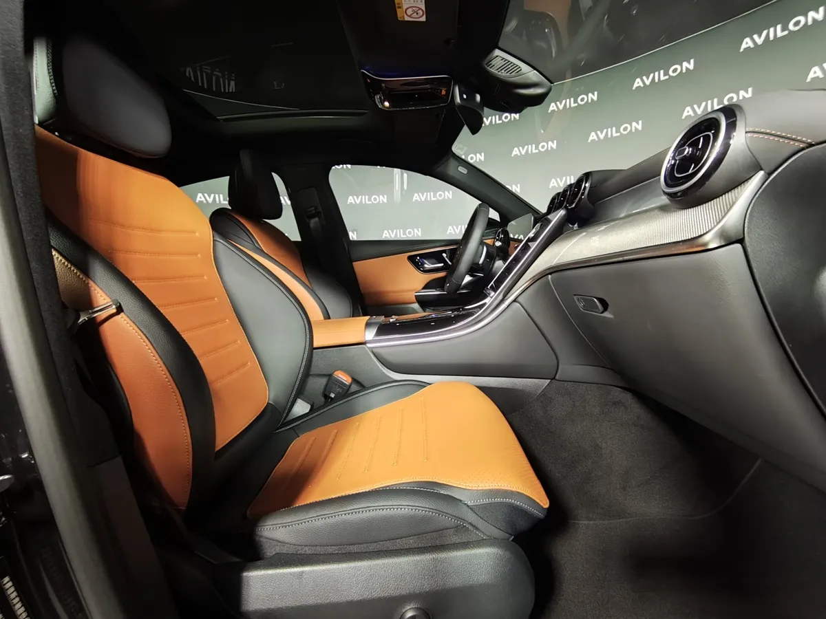 Mercedes-Benz GLC Купе 260 9G-TRONIC 4MATIC (204 л.с.) Черный в АВИЛОН. Слайд №11