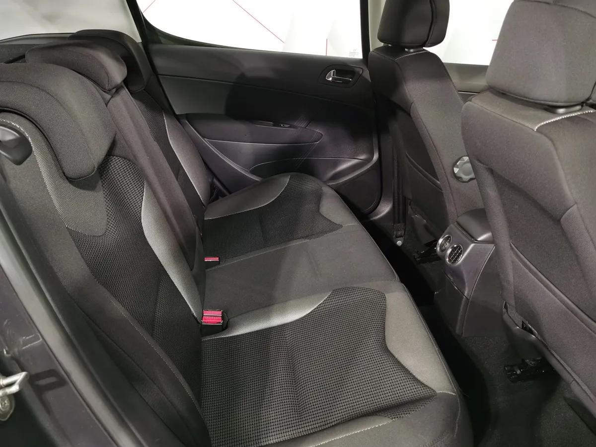 Peugeot 308 1.6 VTi AT (120 л.с.) Серый в АВИЛОН. Слайд №15