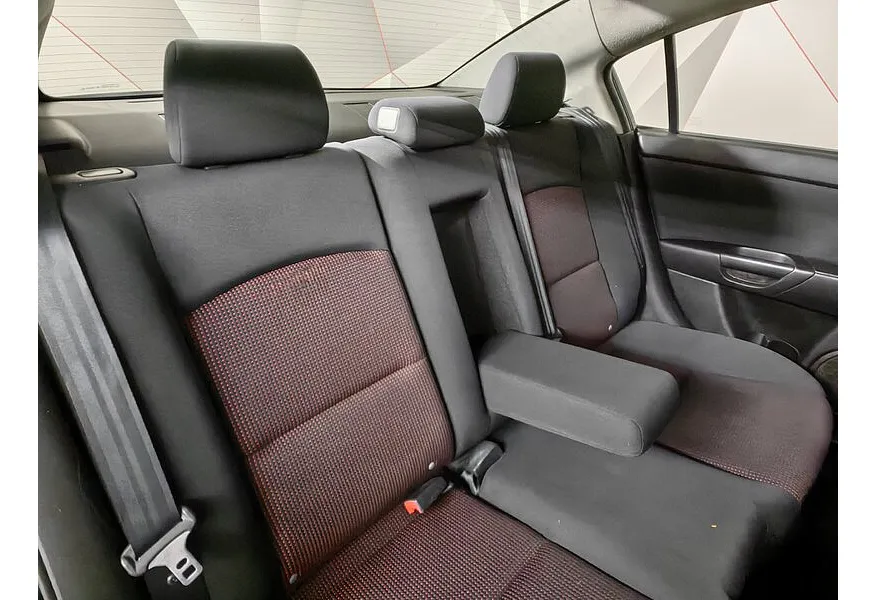 Mazda 3 1.6 MT (105 л.с.) Зеленый в АВИЛОН. Слайд №13