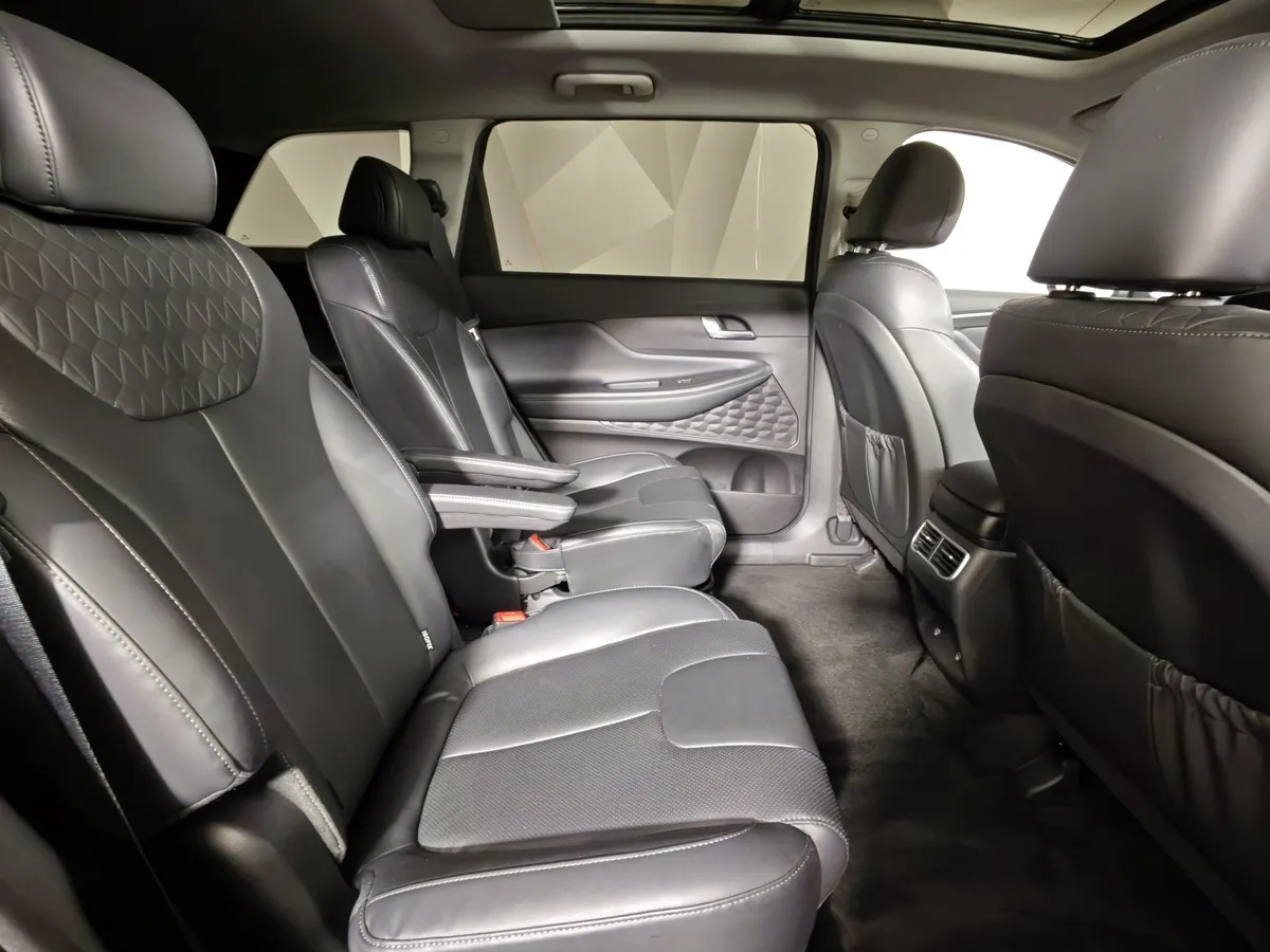 Hyundai Santa Fe 2.0 AT AWD (230 л.с.) Elite Edition Серый в АВИЛОН. Слайд №16