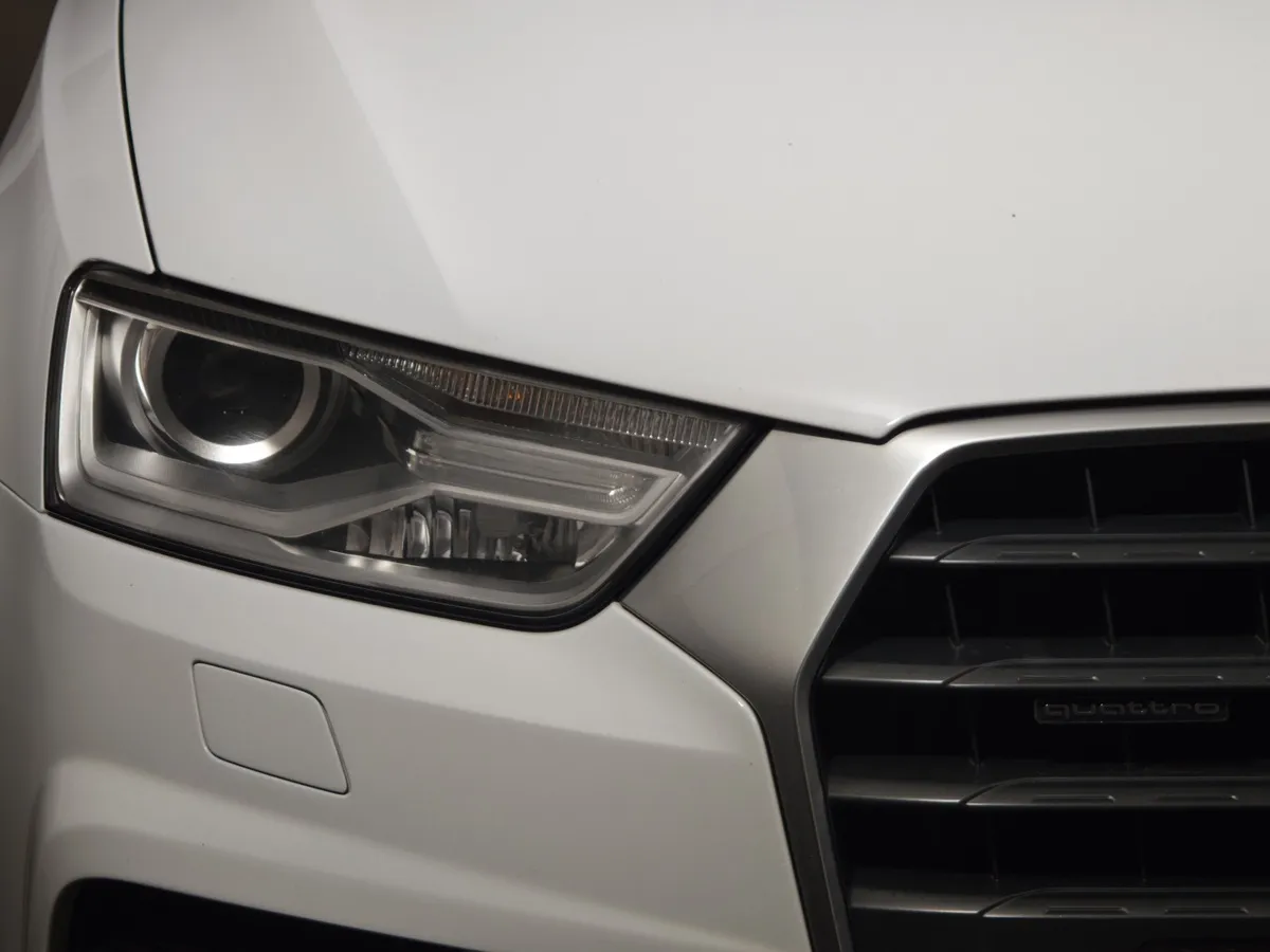 Audi Q3 2.0 TFSI S tronic quattro (180 л.с.) Design Белый в АВИЛОН. Слайд №10