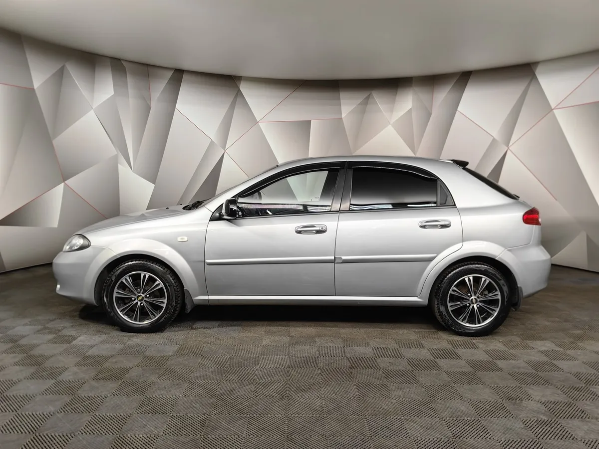 Chevrolet Lacetti 1.4 MT (95 л.с.) Серебристый в АВИЛОН. Слайд №5