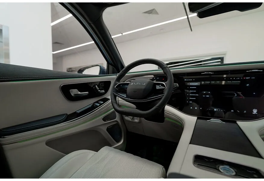 АВИЛОН - EXEED VX 2.0 AT AWD (249 л.с.) 7 мест President Белый - slide 8