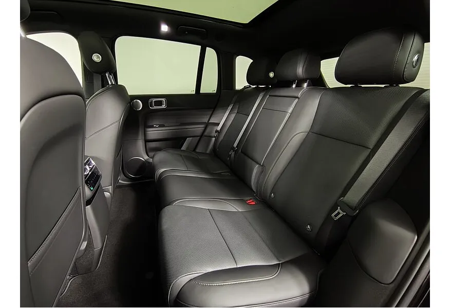 Li Auto L6 1.5 AT 4WD (150 л.с.) Max Черный в АВИЛОН. Слайд №9