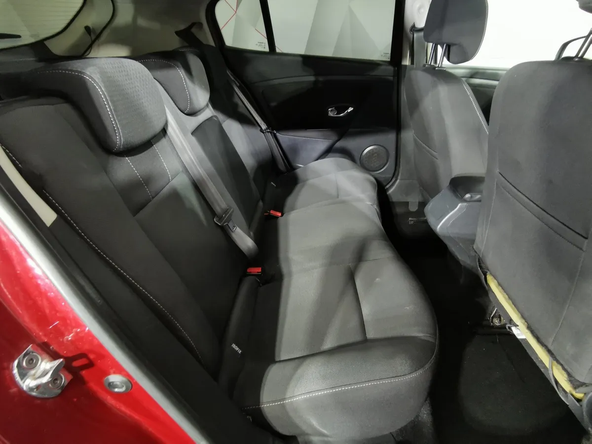 Renault Megane 1.6 MT (106 л.с.) Красный в АВИЛОН. Слайд №14